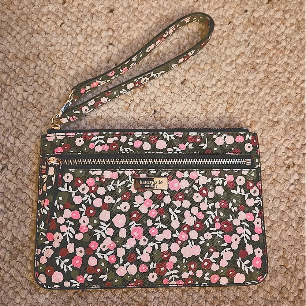 Kate ♠️ Spade New York Shore St. Park Ave Floral Tinie